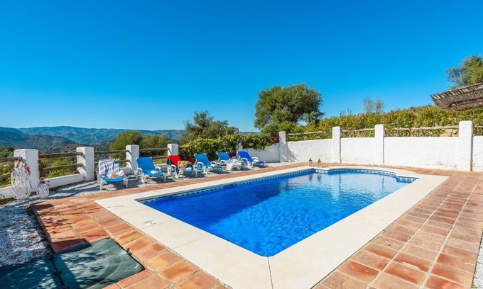 Los Romanes Villa | Cantoblanco I Viñuela by Ruralidays