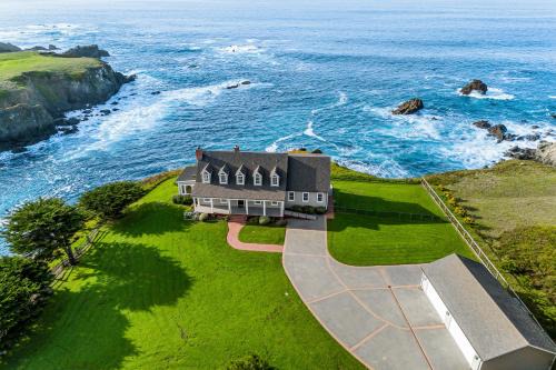 Caspar Casa | Cantus Cove Estate