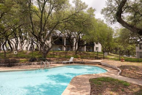 Canyon Lake Casa | Canyon Lake Spacious w Balcony Pool & Comfy Beds