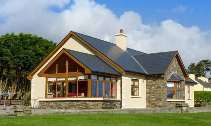Kilcrohane Cabaña | CAOLA NUA, family friendly, with a garden in Kilcrohane, County Cork