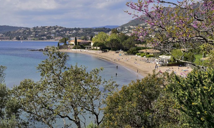 Le Dramont Apartamento | CAP ESTEREL, 2 habitaciones RDJ 4/5. Amplia terraza y jardín privado