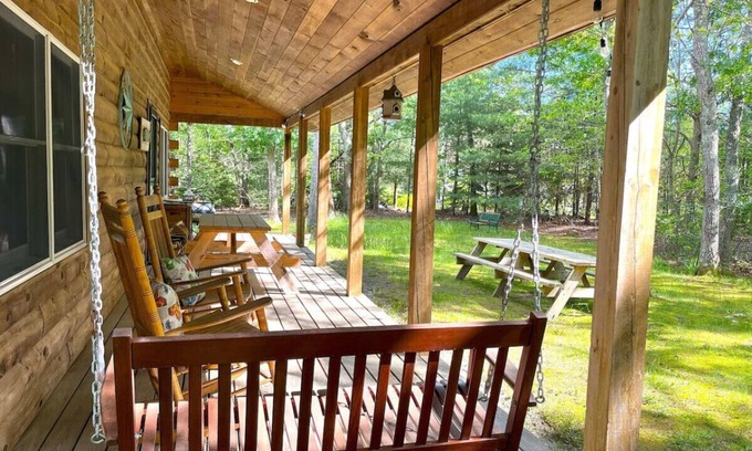 Mashpee Cabina | Cape Cod Cabin: Peaceful, Family-Focused Getaway in Mashpee