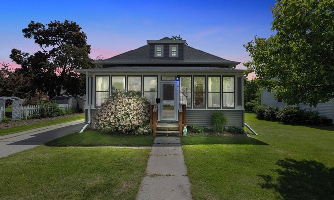Kewaunee Casa | Cape Code Home Kewaunee Near Door County