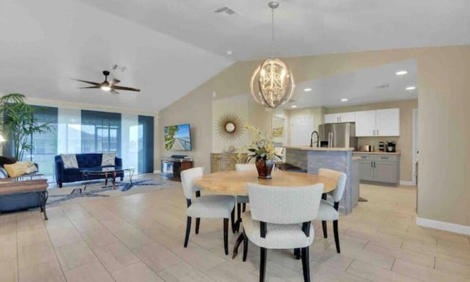 Mariner Casa | Cape Coral Beauty