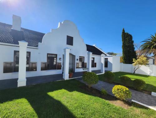Trawal Casa | Cape Dutch haven