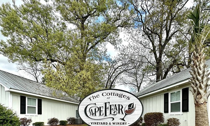 Elizabethtown Complejo | Cape Fear Vineyard and Winery