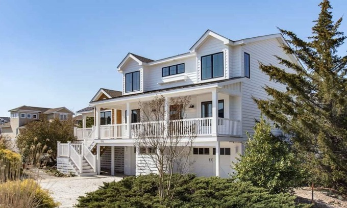 Lewes Casa | Cape Shores Luxury - Brand NEW 2024 Pool, Beach, Private Fishing Pier, Park!