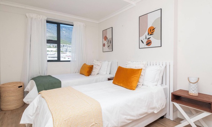 Cape Town City Centre Apartamento | Cape Town's TableMountain Views~2BR~Parking~Balcony~Pool