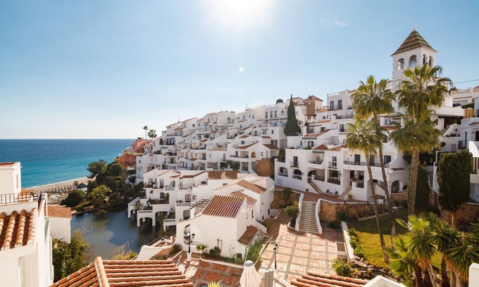 Chimenea Apartamento | Capistrano Playa 803 by Casasol