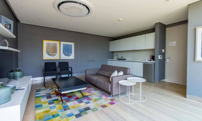 Alvaro Obregon Condominio | Capitalia - Luxurious Condo-Hotel