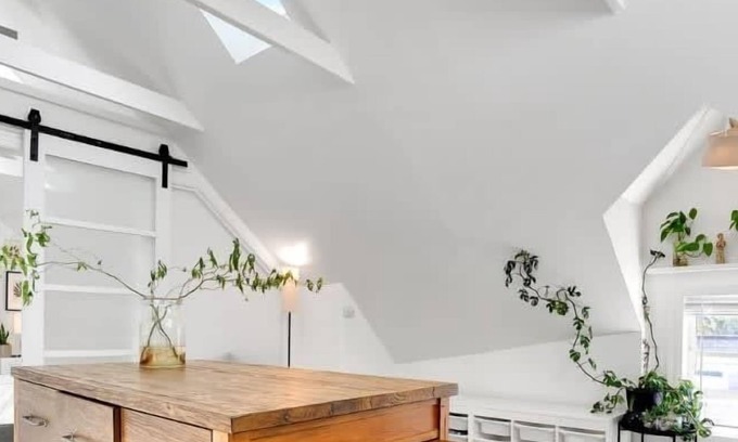 Capitola Apartamento | Capitola Village Work-Live Loft - Pet Friendly