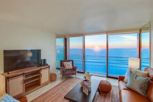 North Pacific Beach Casa | Capri by the Sea