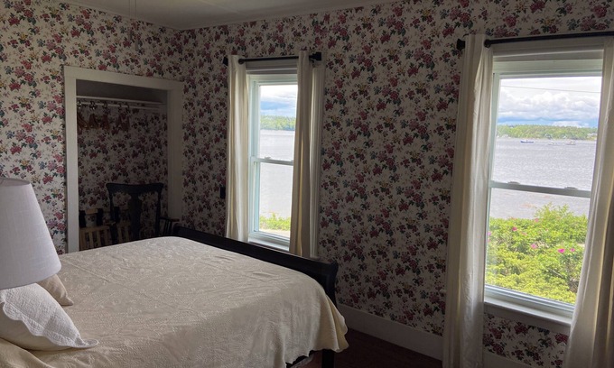 Phippsburg Casa | Captain's Quarters - Seaside Suite on Popham Beach!