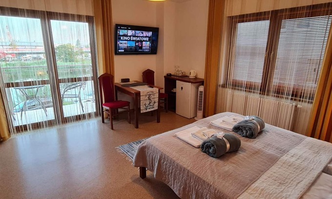 Dzielnica Uzdrowiskowa Casa | Captain's Villa * River View * Superior Double Room with Private Bathroom and Balcony
