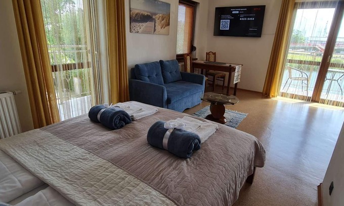 Dzielnica Uzdrowiskowa Casa | Captain's Villa * River View * Superior Double Room with Private Bathroom and Balcony