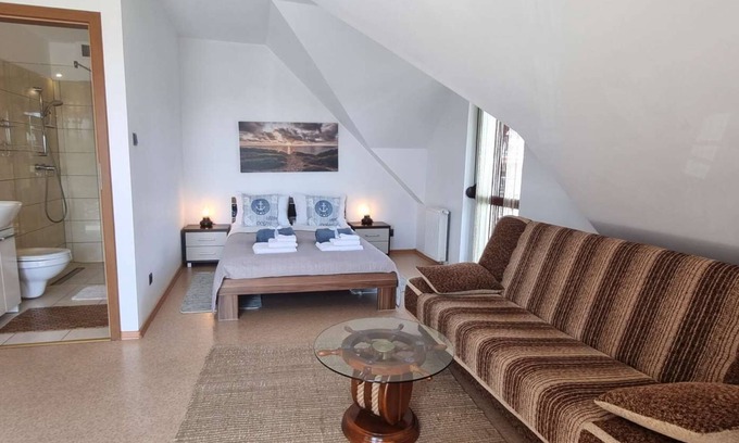 Dzielnica Uzdrowiskowa Casa | Captain's Villa * River View * Superior Double Room with Private Bathroom and Balcony