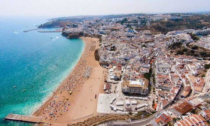 Vale de Carro Apartamento | Captivating 1-bed Apartment in Olhos de Agua