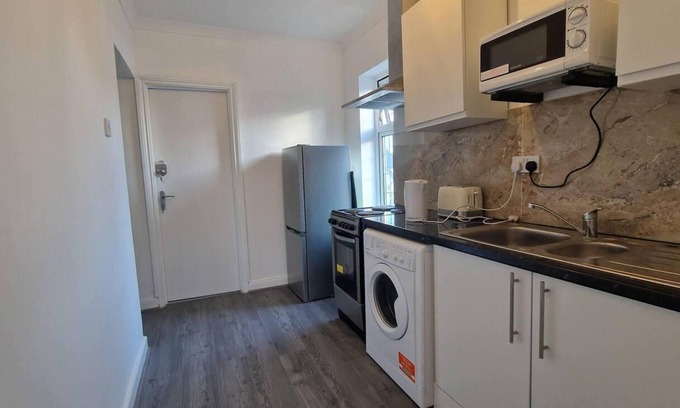 Clayhall Apartamento | Captivating 2-bed Apartment in Ilford