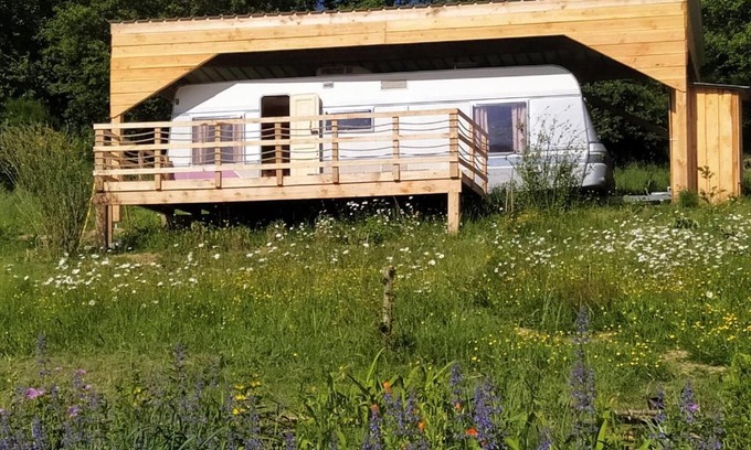 Saint-Silvain-Bellegarde Otro | cararetro , caravane chauffée et climatisée