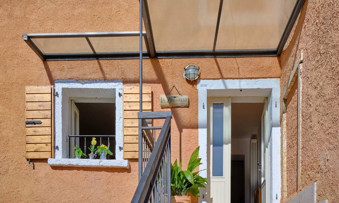 Costermano Casa | Caratteristica Casa Nelle Colline di Garda in Tranquillo Borgo Immerso nel Verde