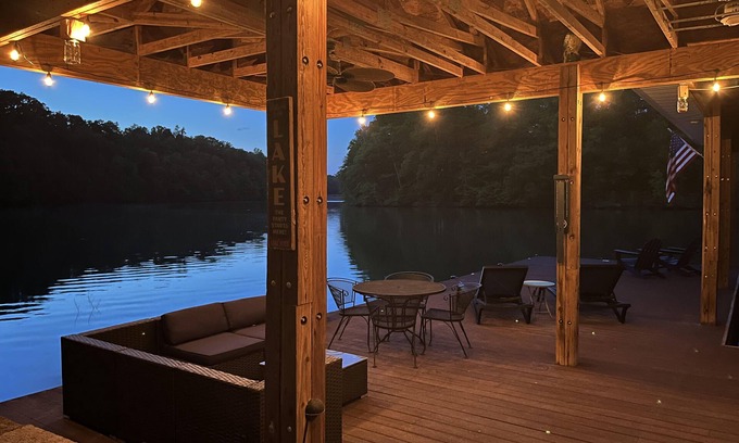 Semora Cabaña | Caravan Cottage – SECLUDED Lake Front Cottage - Privacy