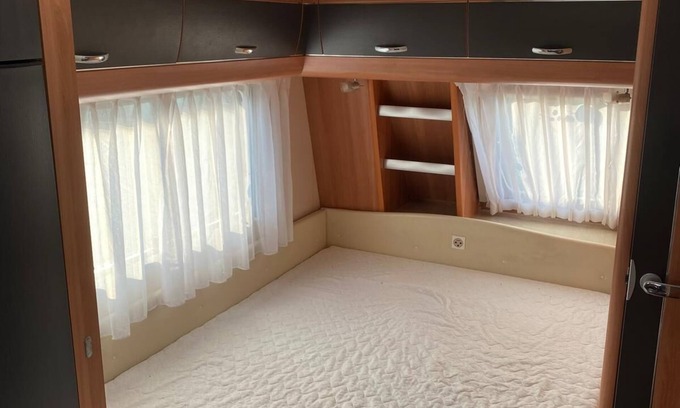 Viane Casa | Caravan for rent by pond - enjoy nature, peace and quiet!