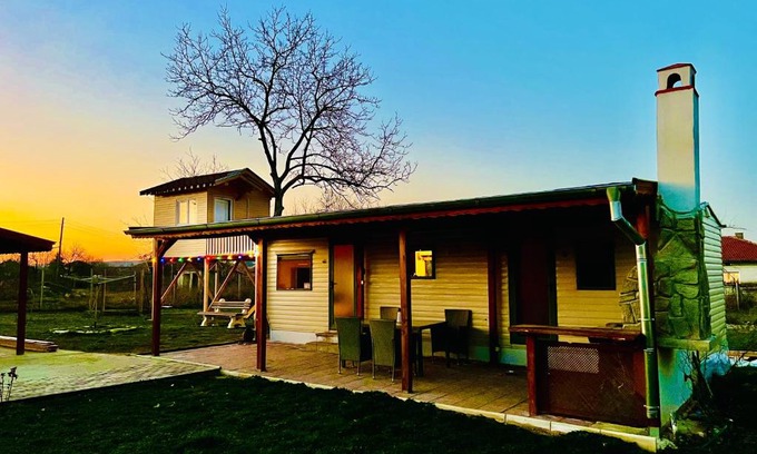 Dulgopol Otro | Caravans 10 min to Tsonevo Lake & 35 min to Black Sea