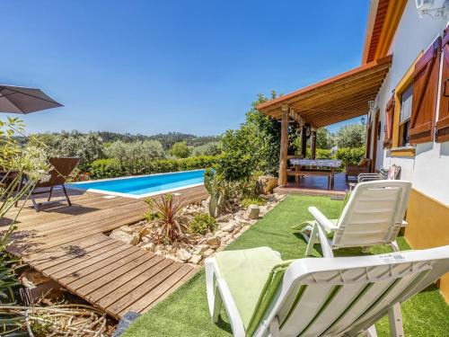 Camparca Casa | Carcavelos Villa with Pool