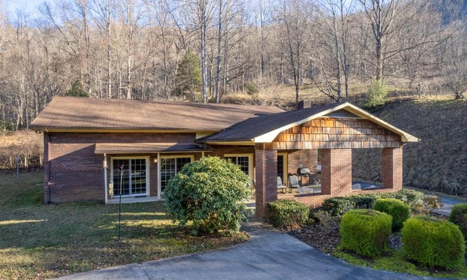 Sylva Casa | Cardinal's Nest