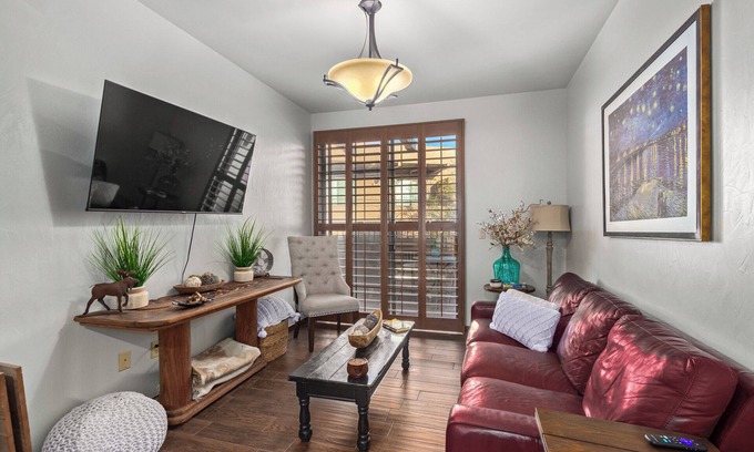 Carefree Casa | Carefree - Terrace Estancia SS 1B1B next door to the Boulders resort.