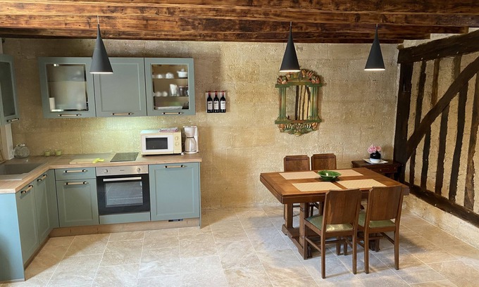 Coutras Cama Y Desayuno | Carefully renovated house in quiet hamlet