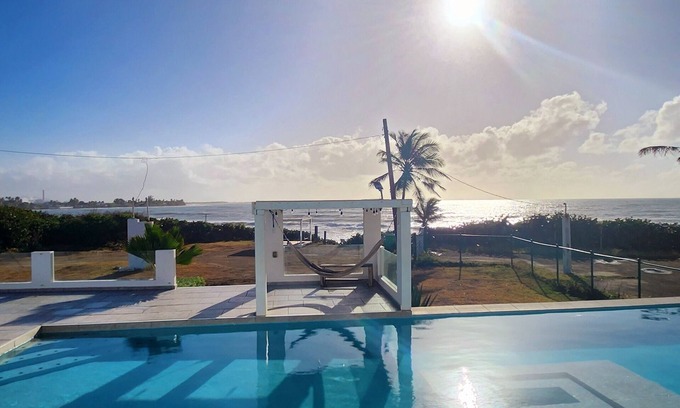 Jobos Casa | CARIBBEAN 181 - Modern Beachfront House