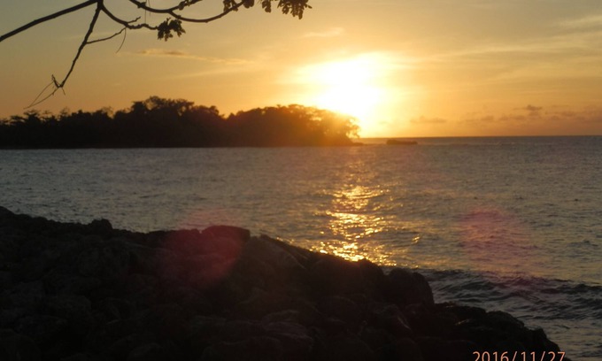 Orange Bay Apartamento | Caribbean Beach Paradise / Jamaica por el mar
