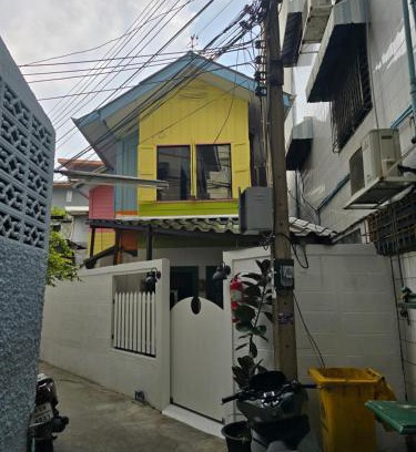 Wang Burapha Phirom Casa | Carl and Ellie Home