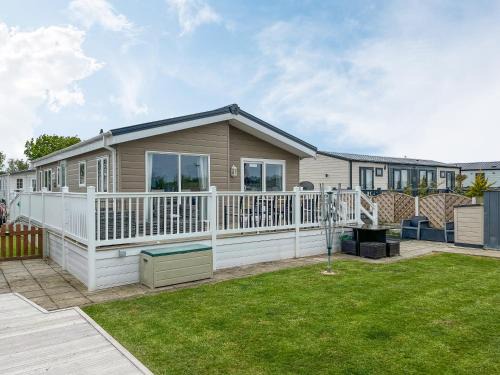 Patrington Haven Casa | Carol Ann