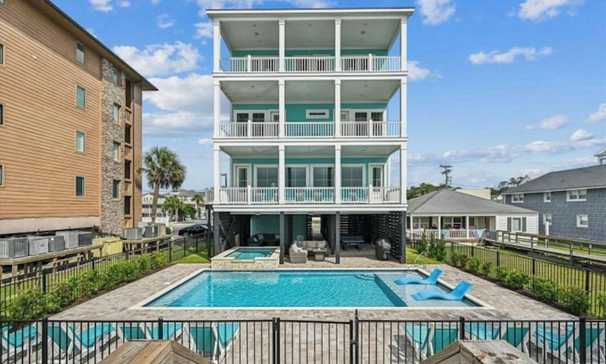 Crescent Beach Casa | Carolina Breeze- Oceanfront 8BR- Pool, Hot Tub