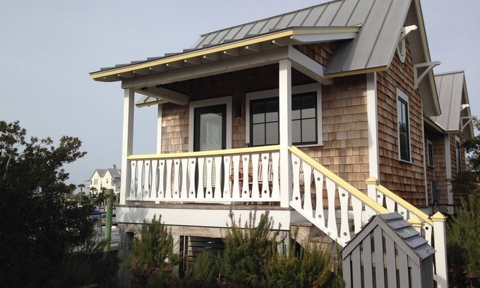 Bald Head Island Cabaña | Carolina Moonshine @ BHI !!Sparkle & Shine On @ BHI Marina