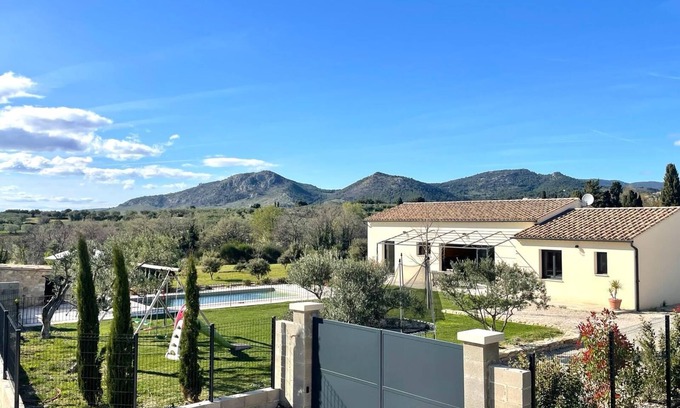 Caromb Casa | Caromb-maison 6 Personnes-3chambres-piscine-vue Dégagée