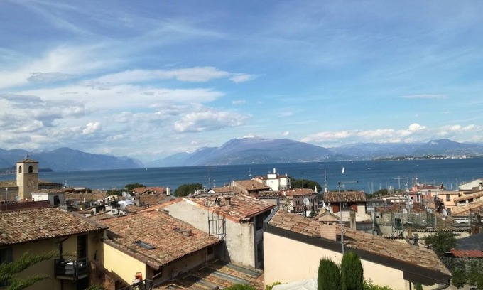 Desenzano del Garda City Centre Apartamento | Carpe Diem Citrus - Oasis de paz