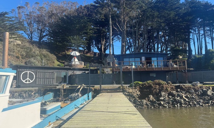 McDonald Casa | Carriage house waterfront on Tomales Bay with dock