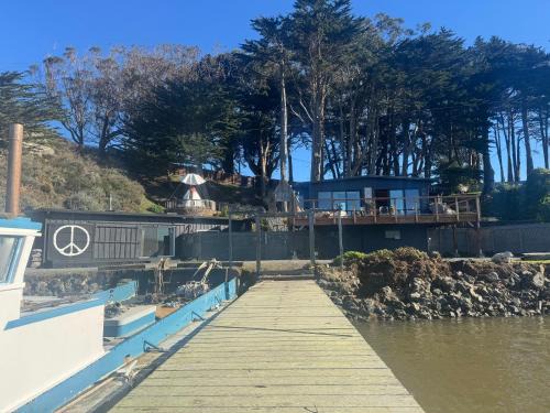 McDonald Casa | Carriage House Waterfront On Tomales Bay With Dock