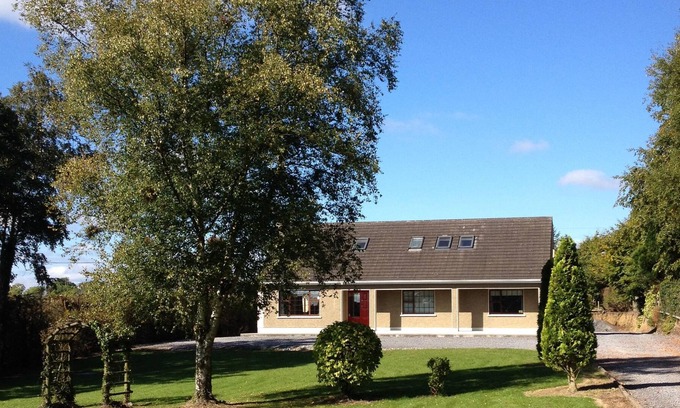 Carrick-on-Shannon Casa | Bungalow-Confortable-Baño Privado-Vista al Jardín