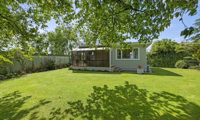 Hurworth Casa | Carrington Countryside – New Plymouth Holiday Home