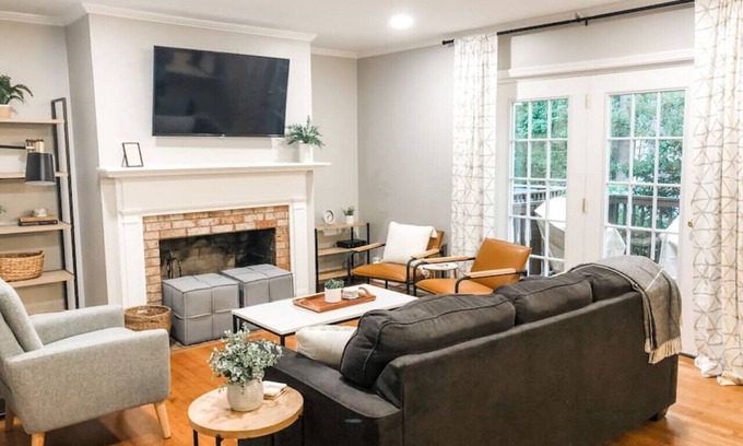 Cary Casa | Cary 3 Bedroom End Unit Townhome