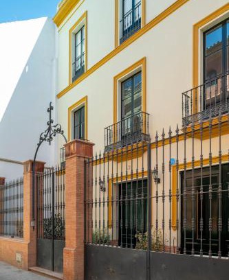 Ciudad Universitaria Casa | Casa 1872, by Homing U