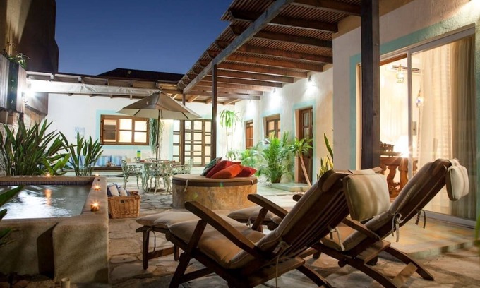 La Paz Casa | Casa Abuelita: en el pueblo