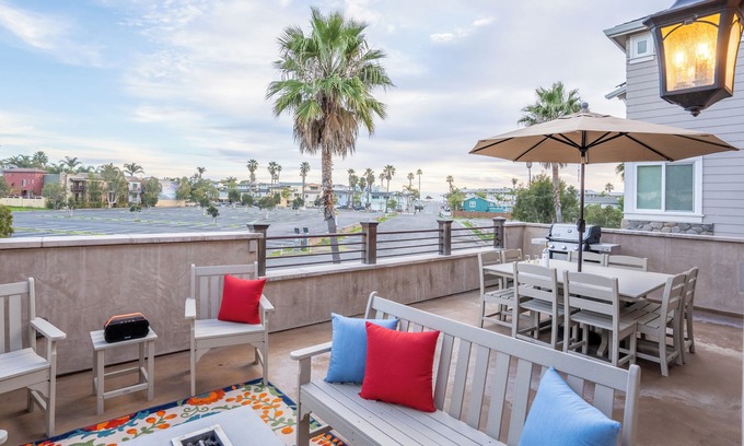 Avila Beach Casa | Casa Alina: a modern 7 bedroom wine to waves