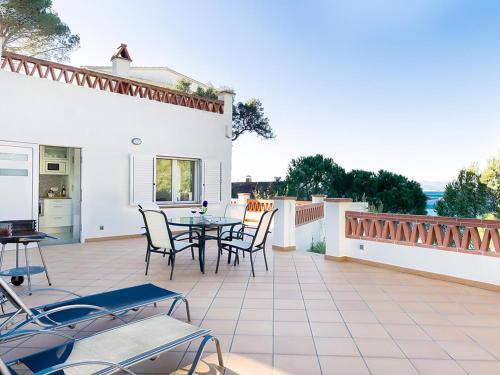Almadraba-Canyelles Casa | CASA ALMADRAVA - Casa en situación privilegiada en la playa de Almadrava (Roses). Acceso privado a la playa. - ES-228-113