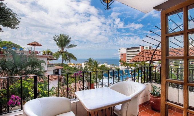 Amapas Hotel | Casa Anita & Corona del Mar