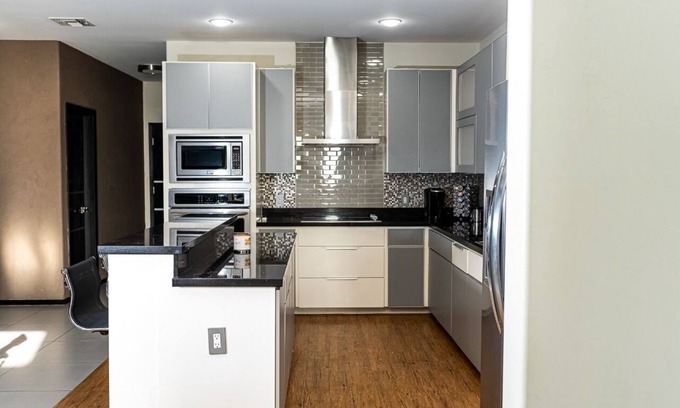 Mission Casa | Casa Balsas: Modern and Cozy at Cimarron